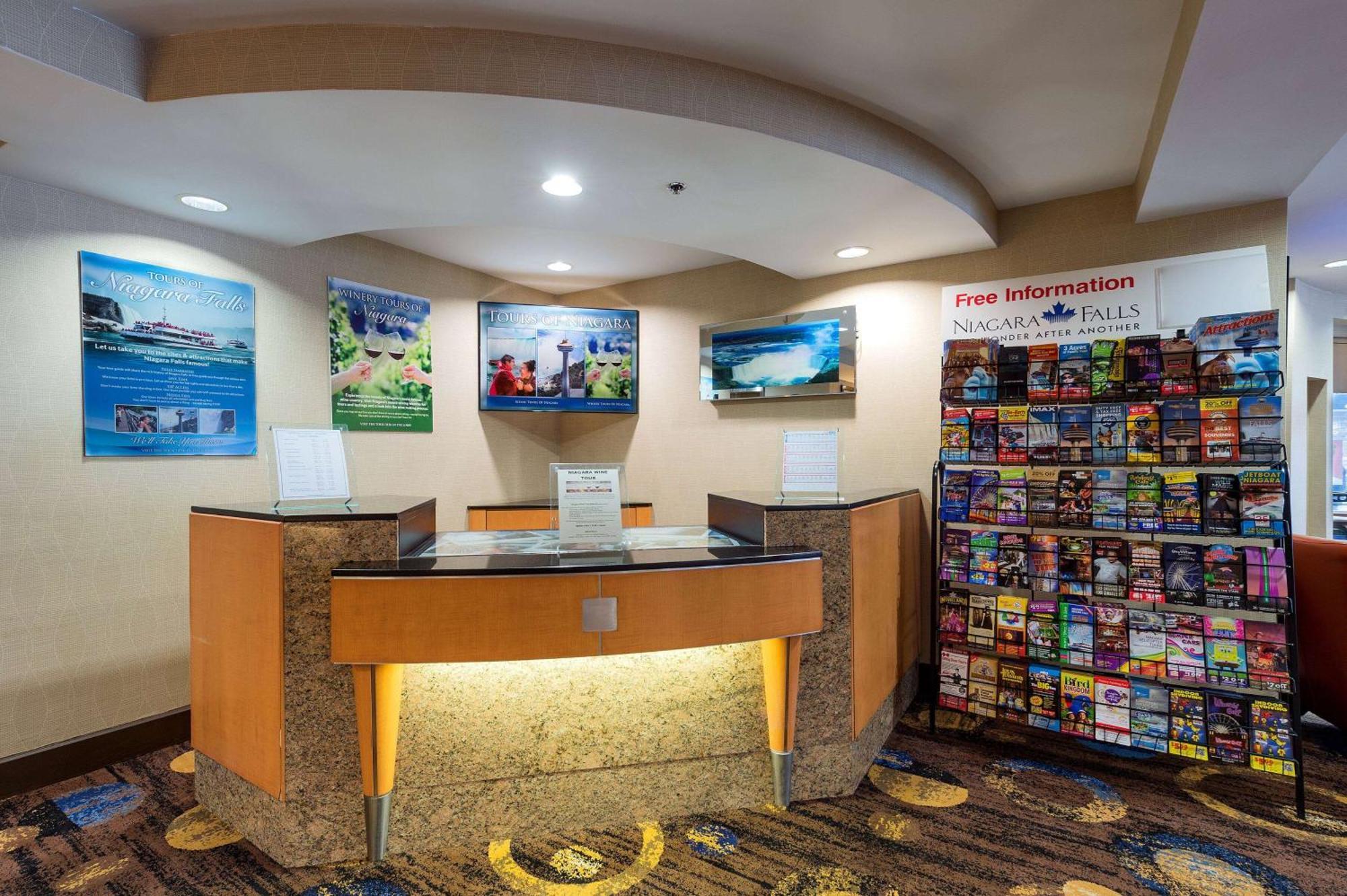 Howard Johnson Plaza By Wyndham By The Falls Niagara Falls Ngoại thất bức ảnh